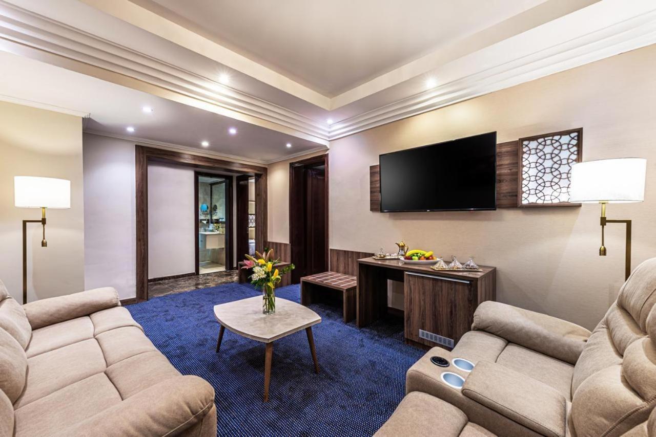 Golden Tulip Al-Zahabi Hotel Medina Phòng bức ảnh