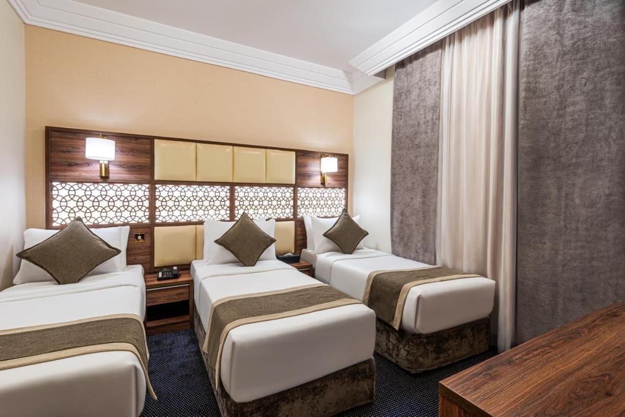 Golden Tulip Al-Zahabi Hotel Medina Phòng bức ảnh