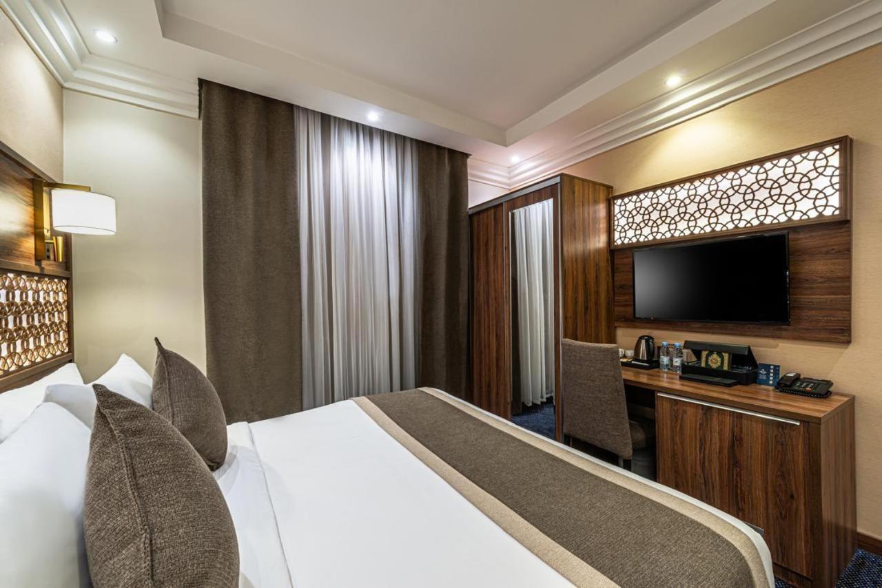 Golden Tulip Al-Zahabi Hotel Medina Phòng bức ảnh